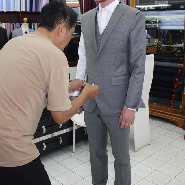 Custom Made Suits Seller Online